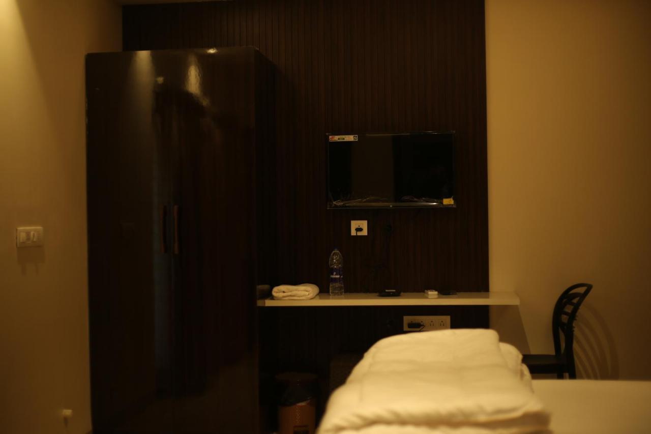 L. R Residency Hotel Káncsipuram Kültér fotó