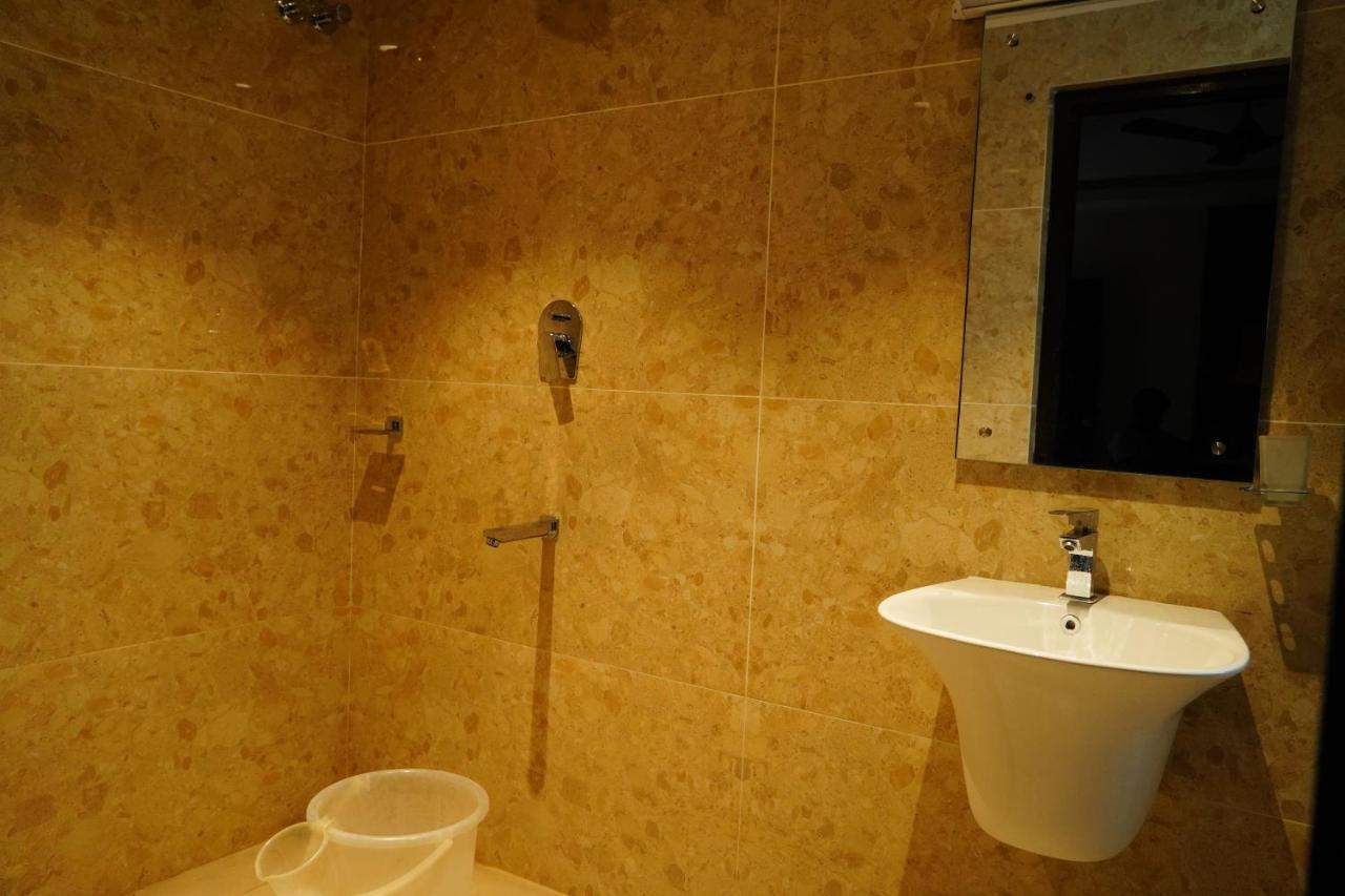 L. R Residency Hotel Káncsipuram Kültér fotó