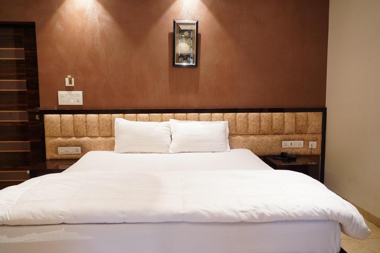 L. R Residency Hotel Káncsipuram Kültér fotó